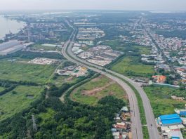 Đất nền trong vòng xoáy giảm giá