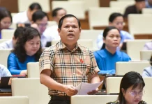 Siết chặt phân lô, bán nền