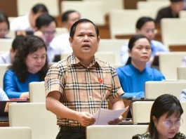 Siết chặt phân lô, bán nền