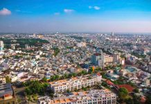 Hàng cao cấp ế ẩm, thị trường bất động sản TPHCM trầm lắng