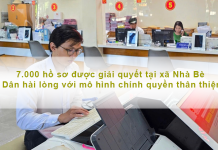 Xã Nhà Bè giải quyết hơn 7.000 hồ sơ, dân được mời bánh nước, chấm điểm hài lòng tại chỗ